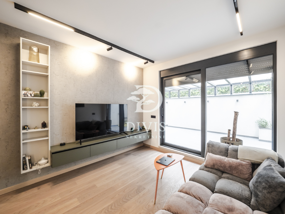 Slika 1 - Petrovaradinska , Dvoiposoban stan na prodaju, 54m2, 255.000€